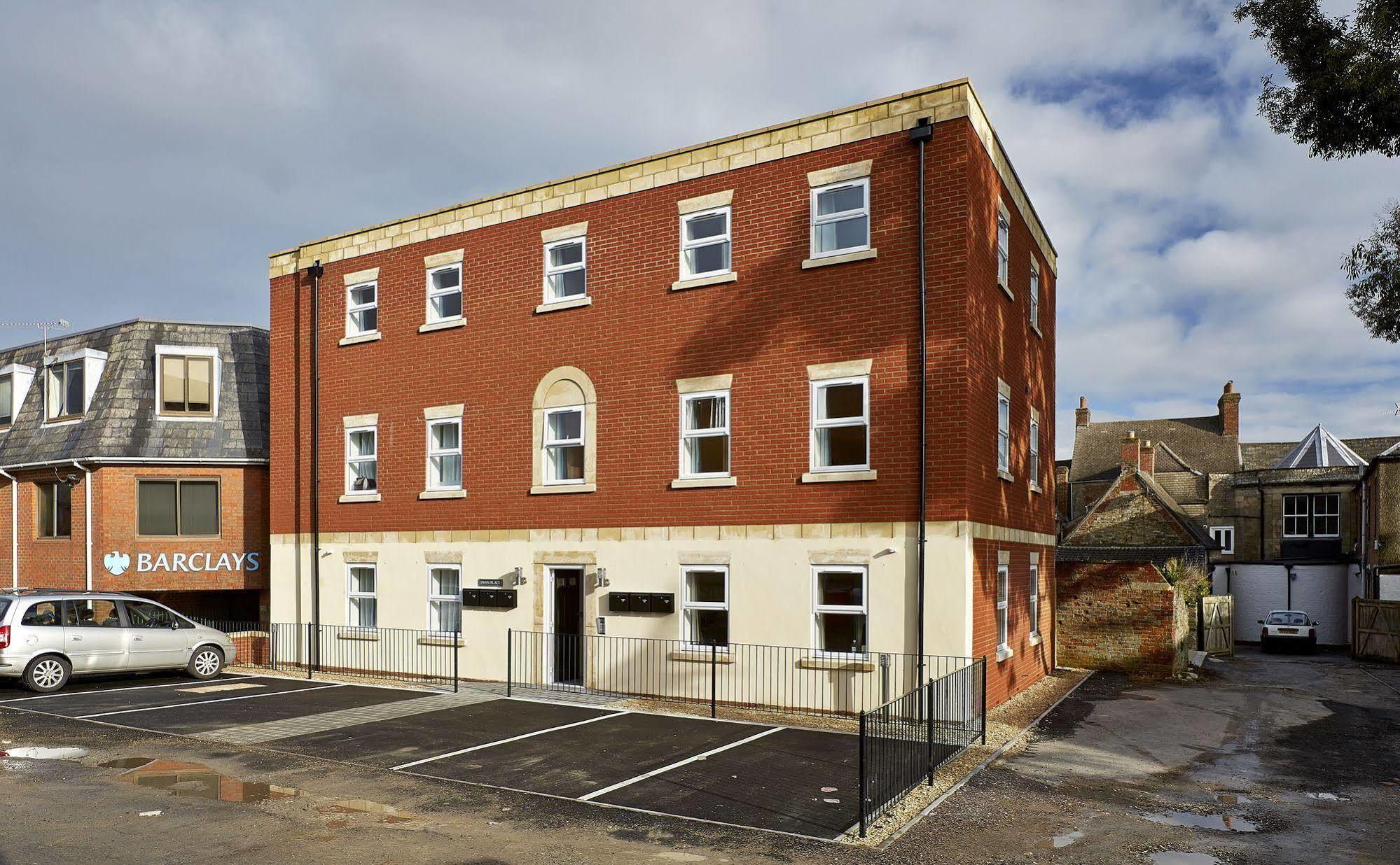 Swan Place Apartments By Viridian Apartments Swindon Exterior photo